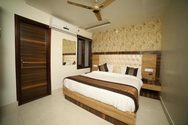 hotel room main image