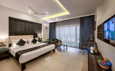 hotel room main image