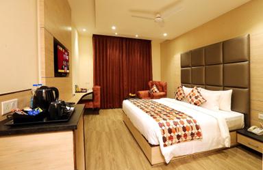 hotel room main image