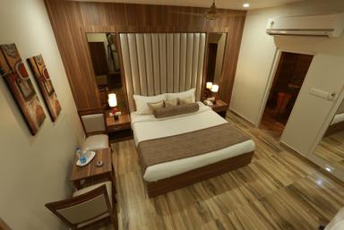 hotel room main image