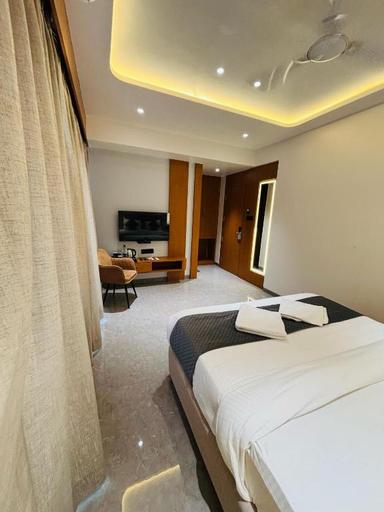 hotel room main image hotel room main image