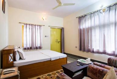 hotel room main image