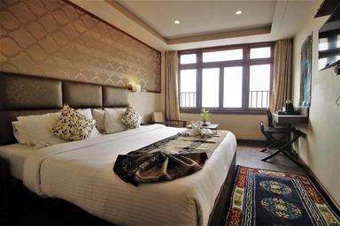 hotel room main image