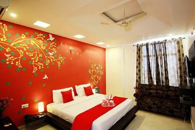 hotel room main image