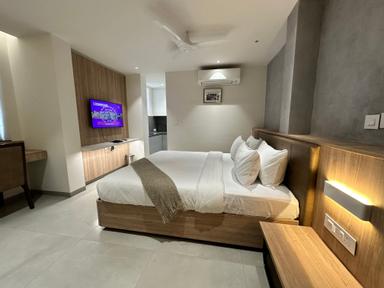 hotel room main image