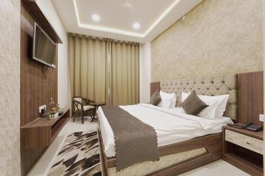 hotel room main image