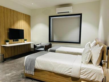 hotel room main image