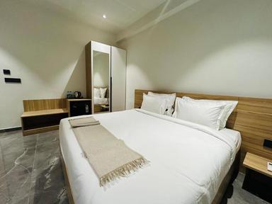 hotel room main image