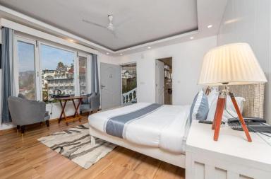 hotel room main image