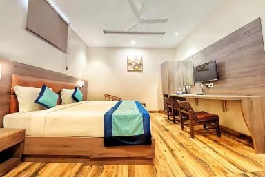 hotel room main image hotel room main image