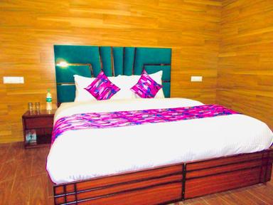 hotel room main image