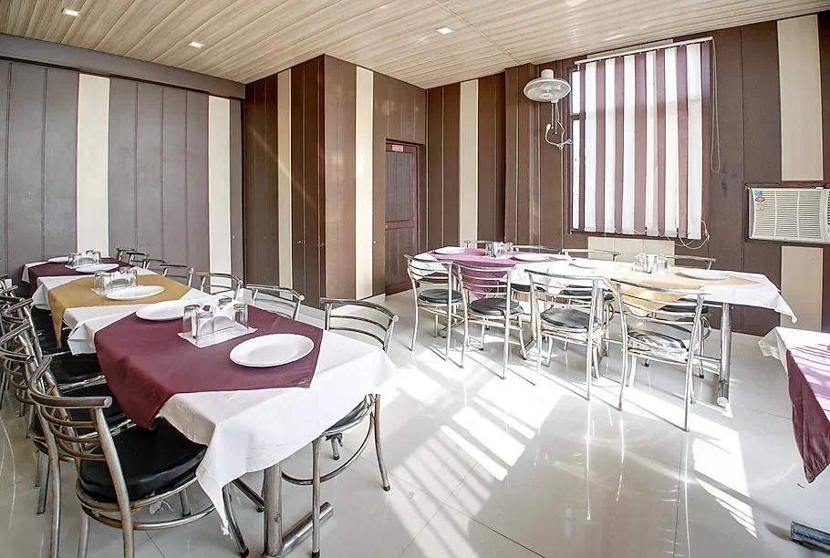 dining room at hotel popular in amritsar hotel_Image