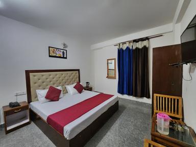 hotel room main image