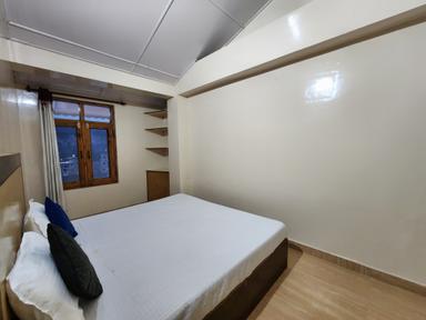 hotel room main image