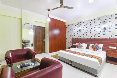 hotel room main image