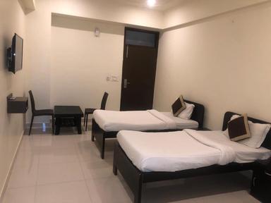 hotel room main image