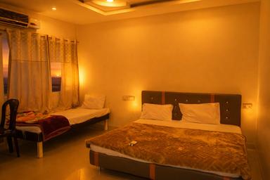 hotel room main image