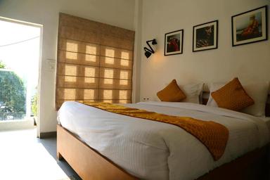 hotel room main image