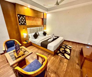 hotel room main image