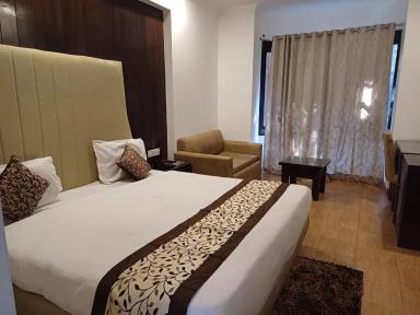 hotel room main image