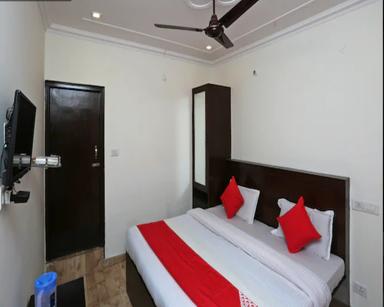 hotel room main image