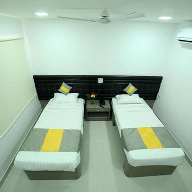 hotel room main image