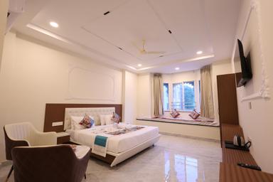 hotel room main image