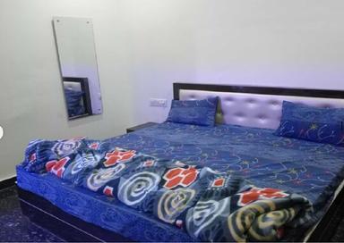 hotel room main image