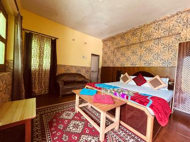 hotel room main image