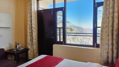 hotel room main image