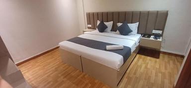 hotel room main image