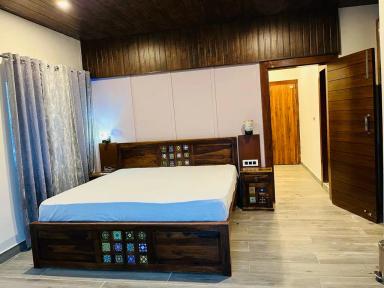 hotel room main image