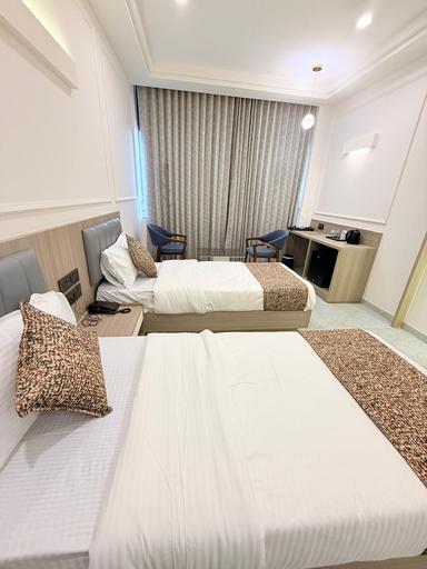 hotel room main image