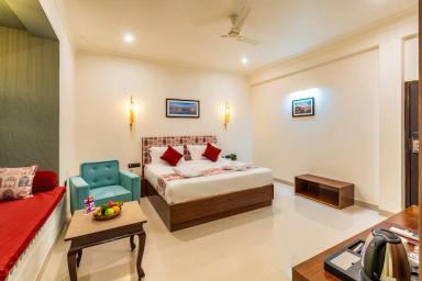 hotel room main image