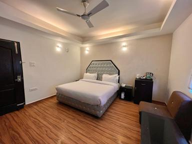 hotel room main image