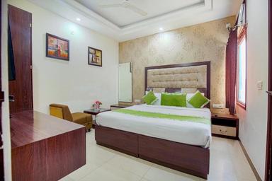 hotel room main image