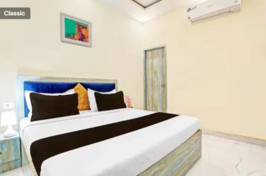 hotel room main image