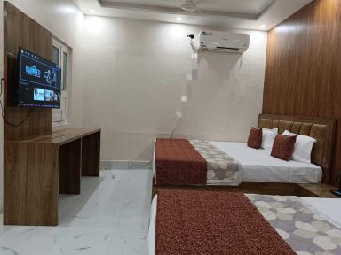 hotel room main image