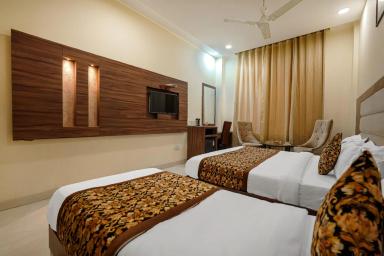 hotel room main image