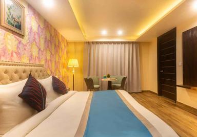 hotel room main image