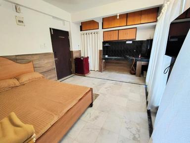 hotel room main image