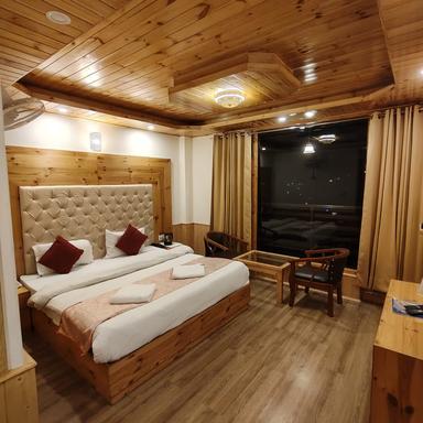 hotel room main image