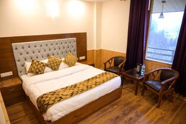 hotel room main image