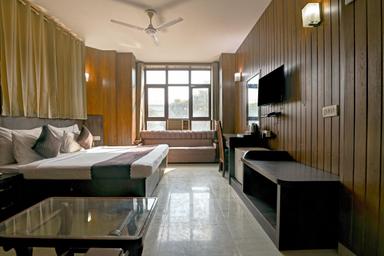 hotel room main image