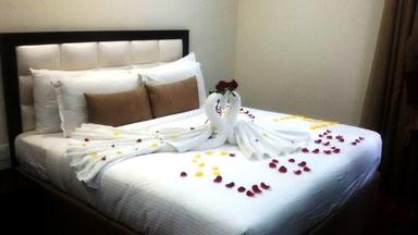 hotel room main image