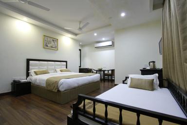 hotel room main image