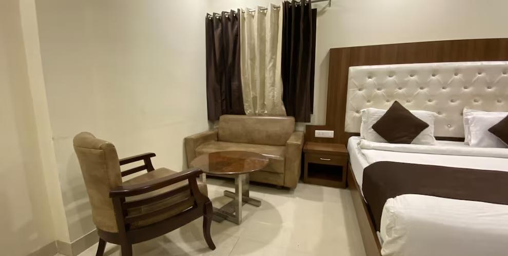 seating area at hotel amritsar international in amritsar hotel_Image