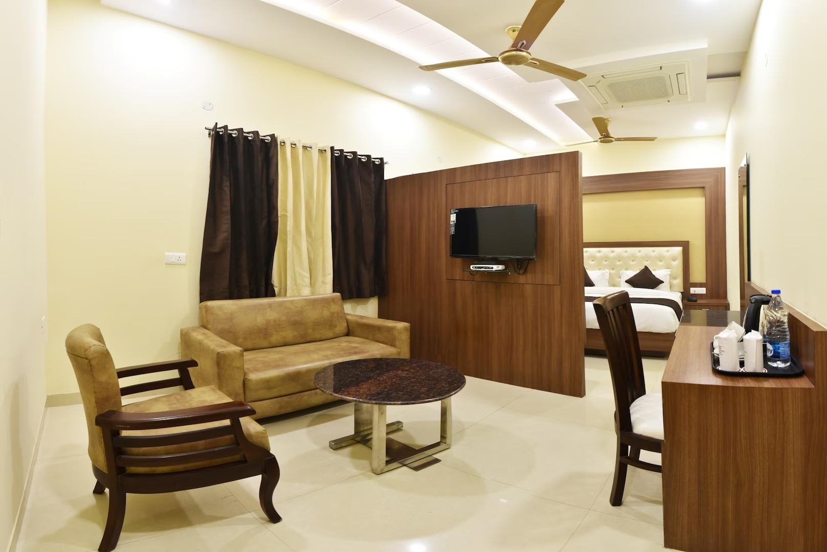 seating area at hotel amritsar international in amritsar hotel_Image
