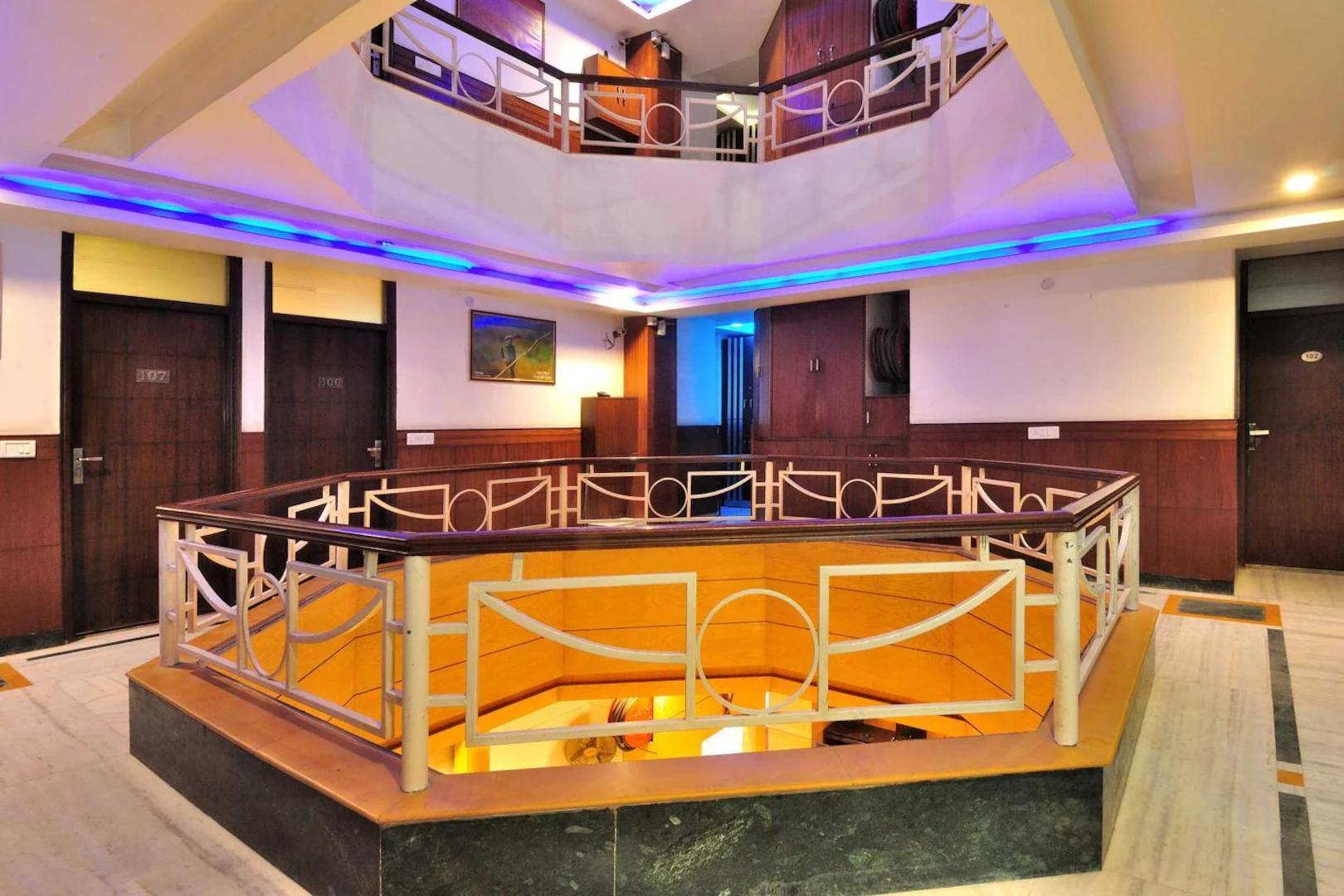 entry at hotel shelton in new delhi hotel_Image