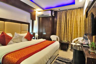 hotel room main image hotel room main image